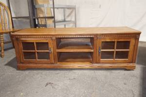 lot 19 image: cabinet