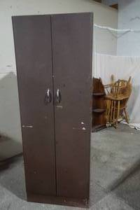 lot 25 image: vintage locker