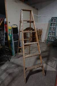 lot 40 image: ladder