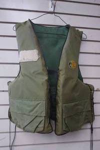 lot 59 image: Bass Pro shop life vest