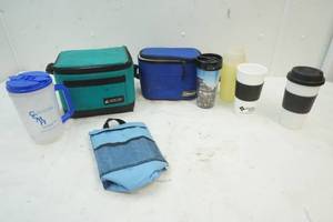 lot 85 image: Insulated Lunch packs