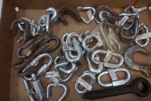 lot 91 image: Chain links lot and draw bar