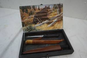 lot 98 image: Knives