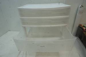 lot 100 image: Sterilite drawer storage container
