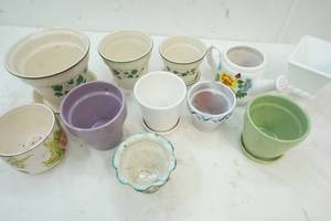 lot 116 image: Flower pots