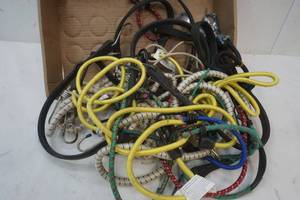 lot 119 image: Bungee straps