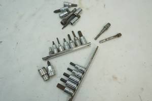 lot 120 image: Lot of sockets