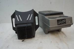 lot 162 image: Igloo car cooler and speaker