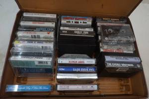 lot 172 image: Double sided cassette case