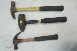 lot 201 image: Hammers and sledge hammer