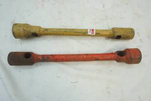 lot 207 image: Winch bar, well cup driver