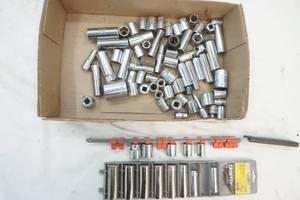 lot 218 image: Metric sockets
