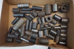 lot 221 image: Deep sockets