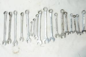 lot 222 image: Wrench lot