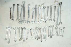 lot 223 image: Huge wrench lot