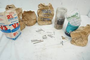 lot 224 image: Assorted screws, nails