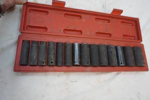 lot 227 image: Deep sockets, Grip
