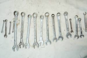 lot 248 image: Wrench set