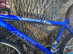 Magna Great Divide Hard Tail Mens Mountain Bike