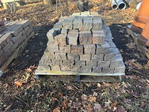 2x2 Grey and White Pavers 1 pallet