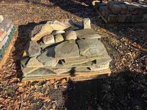 Miscellaneous Bricks and Pavers - 2 pallets