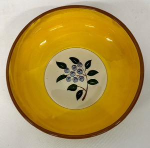 lot 54 image: Vintage Blueberry Print Stangl Pottery Bowl and Skillet