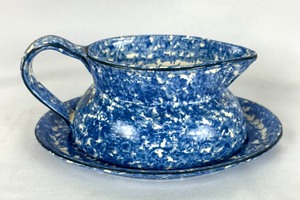 lot 143 image: Vintage Stangl Pottery Town and Country Pottery Pieces