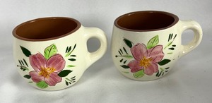 lot 213 image: Stangl Pottery Wild Rose, Country Garden and Thistle Patterned Dishware