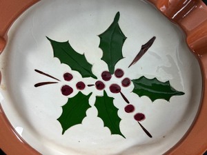 lot 177 image: Vintage Stangl Pottery Poinsettia Pattern Ashtray