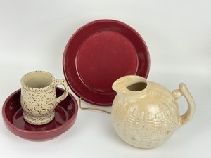 lot 185 image: Variety of Vintage Western Stoneware Items