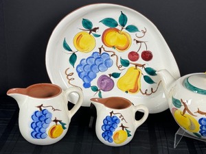 lot 138 image: Vintage Stangl Fruit Pattern Pottery Pieces including Stangl Fruit Pattern Platter