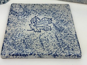 lot 125 image: Vintage Western Ware 17th Annual Convention Crock, Western Pottery Sponge Ware Bread Pan and Trivet