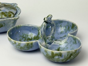 lot 92 image: Vintage Stangl Pottery Caribbean Blue Pottery Pieces