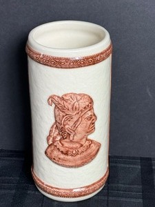 lot 28 image: 1997 Western Stoneware Sleepy Eye Vase
