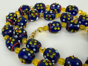 lot 75A image: Beaded Art Glass Necklace