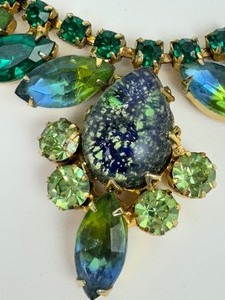 lot 87 image: Gorgeous Vintage Rhinestone Necklace