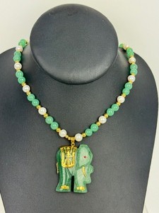 lot 109 image: Beautiful Jade Elephant Figurine Pendant Necklace