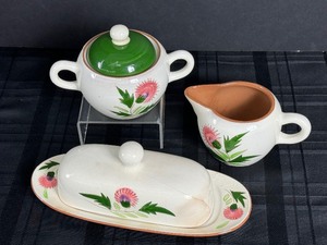 lot 121 image: Three Pieces of Vintage Stangl Pottery Thistle