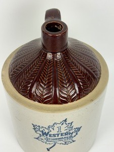 lot 232 image: Vintage Western Stoneware One Gallon Crock