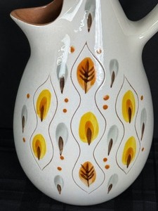 lot 240 image: Mid Century Stangl Amber Glo Pitcher
