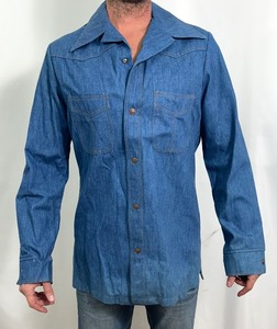 lot 17A image: Vintage Denim Button Up Shirt