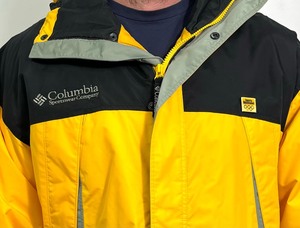 lot 250A image: New Columbia Hooded Coat  Jacket