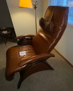 lot 2 image: Leather Reclining Chair by Andrew Leblanc Company