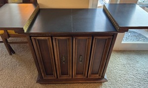 lot 72 image: Vintage Buffet Server
