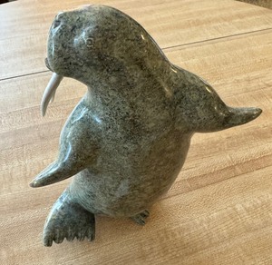 lot 112 image: Walrus Soapstone Sculpture Hand Made by Canadian Eskimo