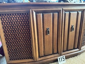 lot 115 image: Vintage Console Stereo