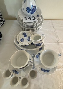 lot 143 image: Royal Copenhagen Blue and White Dish Set