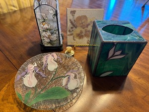 lot 171 image: Lot of Decorative Items