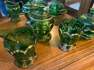 lot 184 image: Amazing Set of Green Glass with Gold Rim Set
