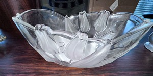 lot 226 image: Two Crystal Items